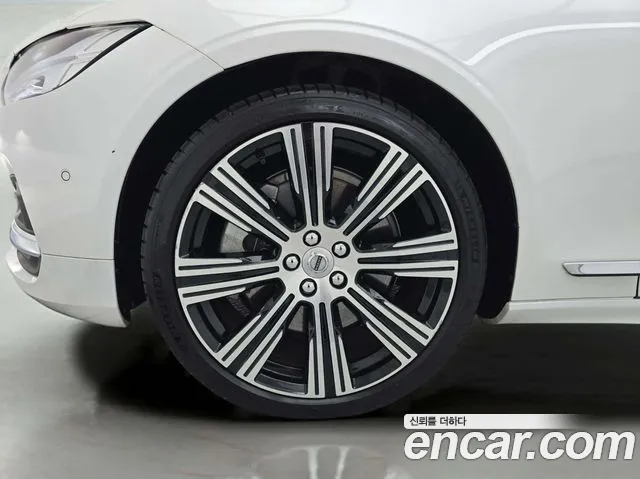 Volvo S90 — Фото автомобиля 6