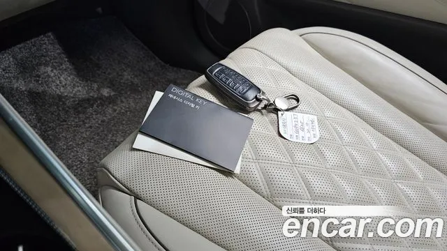 Genesis GV80 — Фото автомобиля 15
