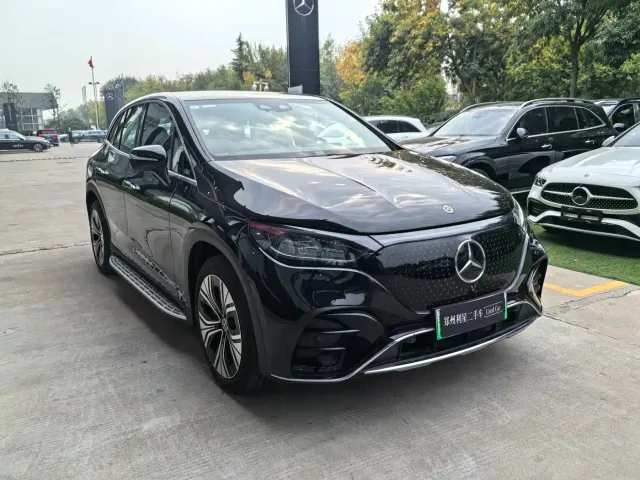 Mercedes-Benz EQE SUV — Фото автомобиля 2