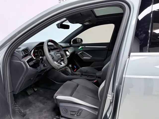 Audi Q3 — Фото автомобиля 10