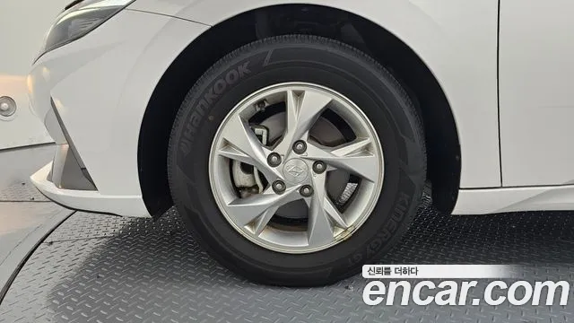 Hyundai AVANTE Avante (CN7) — Фото автомобиля 5