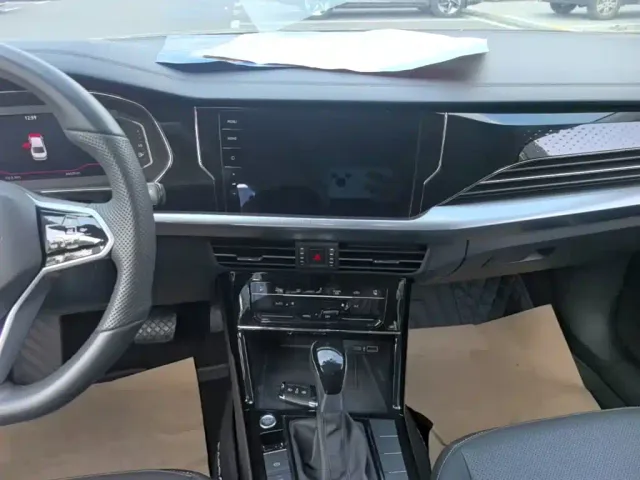Volkswagen Passat — Фото автомобиля 12