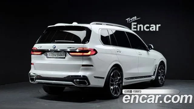BMW X7 — Фото автомобиля 2