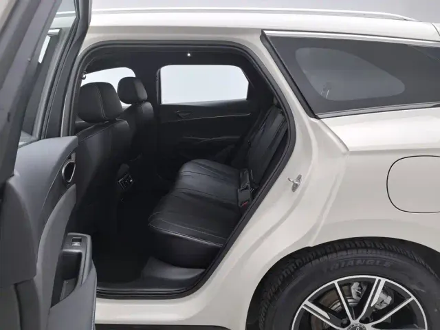 BYD Seal 06 DM-i Touring — Фото автомобиля 15