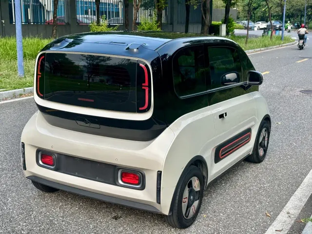 Baojun KiWi EV — Фото автомобиля 6