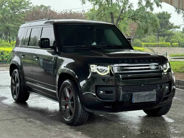 Land Rover Defender — Фото автомобиля 2