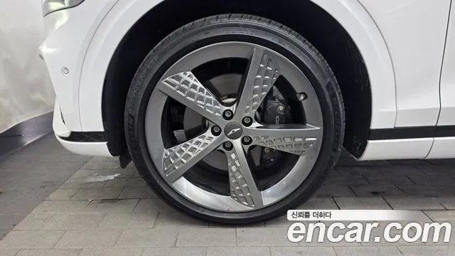Genesis GV70 2.5T Бензин AWD — Фото автомобиля 5