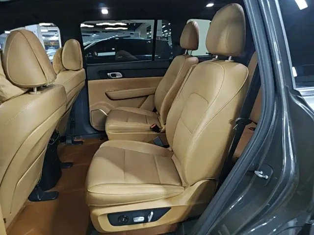 Li Auto ONE — Фото автомобиля 16