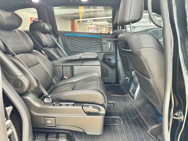 Honda Elysion — Фото автомобиля 12