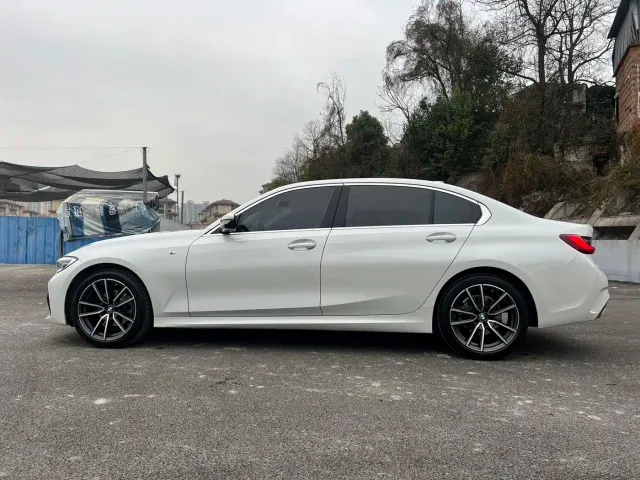 BMW 3 Series — Фото автомобиля 13