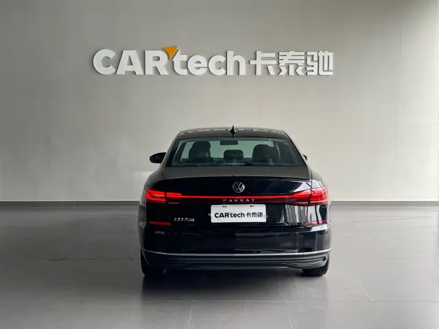 Volkswagen Passat — Фото автомобиля 5