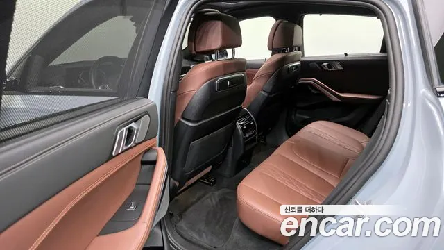 BMW X6 xDrive40i M Sport — Фото автомобиля 10