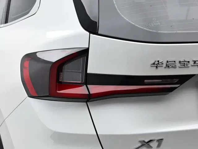 BMW X1 — Фото автомобиля 7