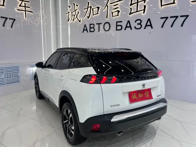 Peugeot 2008 — Фото автомобиля 6