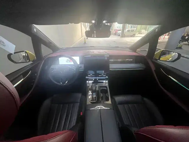 GAC Trumpchi M8 — Фото автомобиля 13