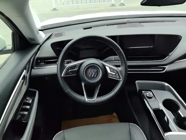 Buick E5 — Фото автомобиля 15