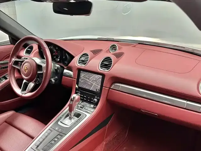 Porsche 718 — Фото автомобиля 15