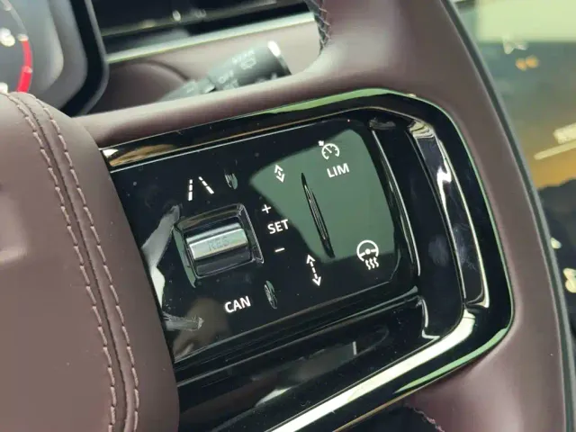 Land Rover Range Rover Sport — Фото автомобиля 18