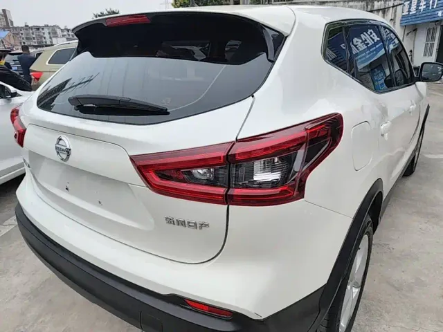 Nissan Qashqai — Фото автомобиля 7