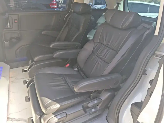 Honda Odyssey — Фото автомобиля 16