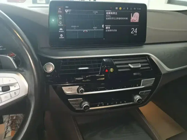 BMW 5 Series — Фото автомобиля 12