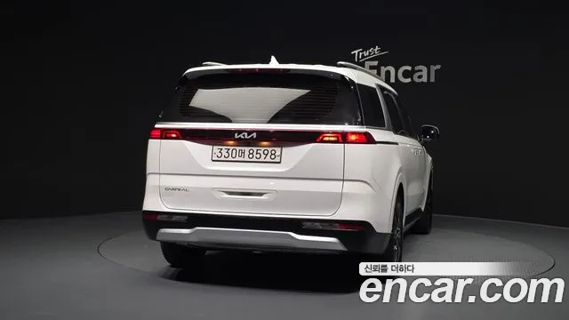 Kia Canival Carnival 4 поколение Дизель 9 мест Prestige — Фото автомобиля 4