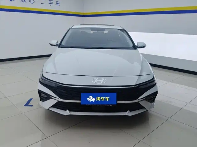 Hyundai Elantra — Фото автомобиля 2