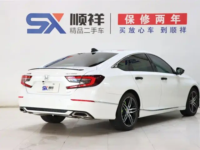 Honda Accord — Фото автомобиля 4