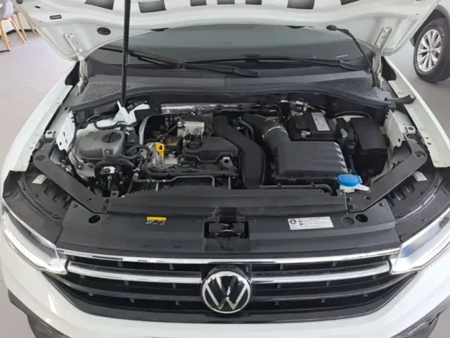 Volkswagen Tiguan L — Фото автомобиля 15
