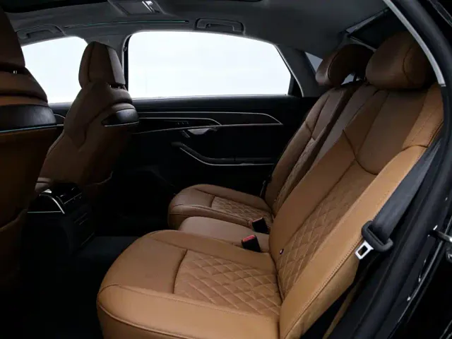 Audi A8 — Фото автомобиля 16