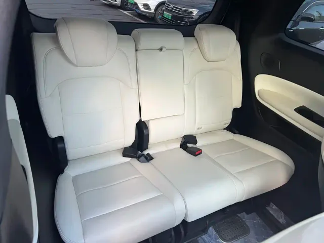 GAC Trumpchi M8 — Фото автомобиля 27