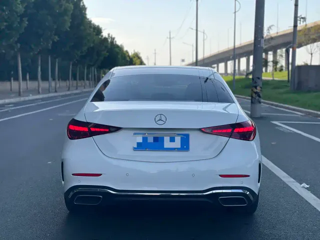 Mercedes-Benz C-Class — Фото автомобиля 4