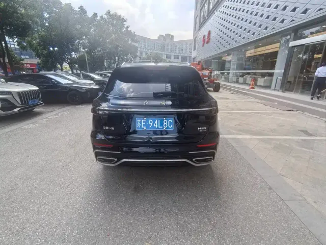 Hongqi HS5 — Фото автомобиля 5