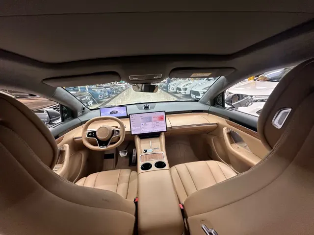 Li Auto i6 — Фото автомобиля 9