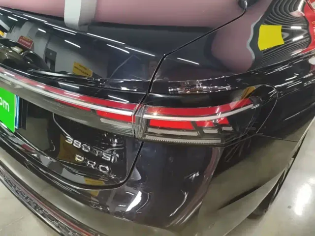 Volkswagen Passat — Фото автомобиля 7