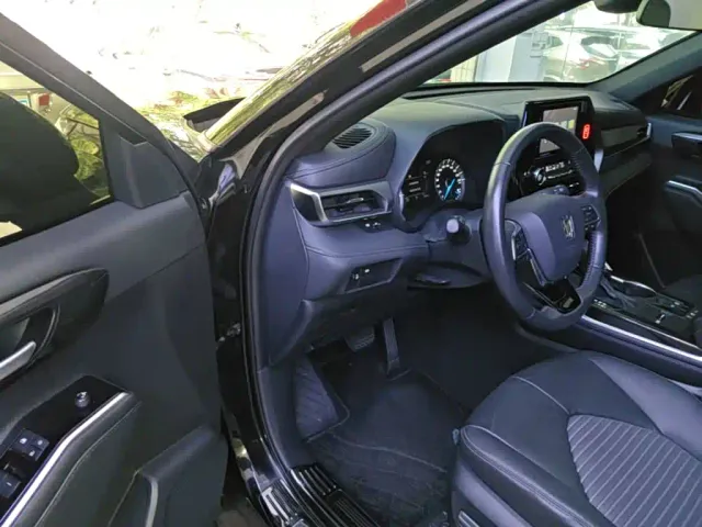 Toyota Crown Kluger — Фото автомобиля 15