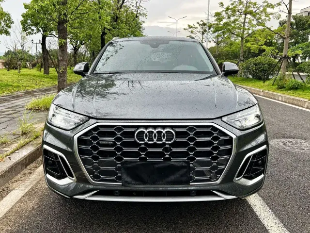 Audi Q5L — Фото автомобиля 2