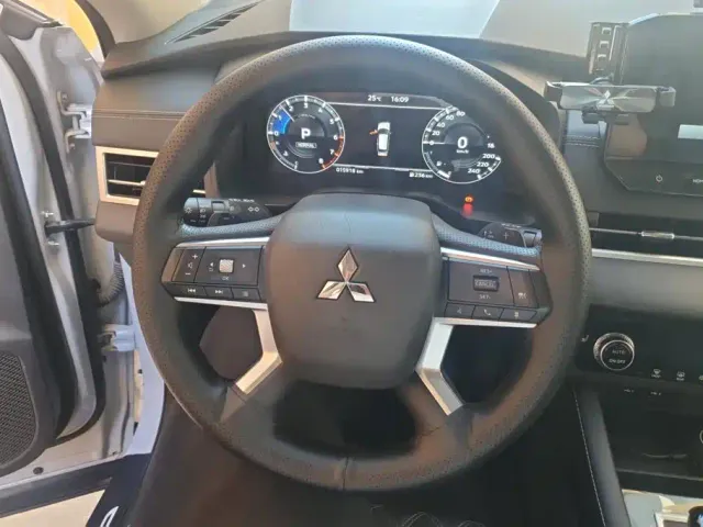 Mitsubishi Outlander — Фото автомобиля 15