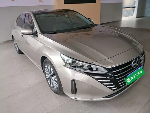 Nissan Teana — Фото автомобиля 3