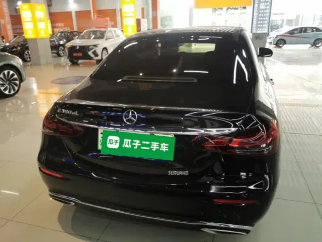 Mercedes-Benz E-Class — Фото автомобиля 5