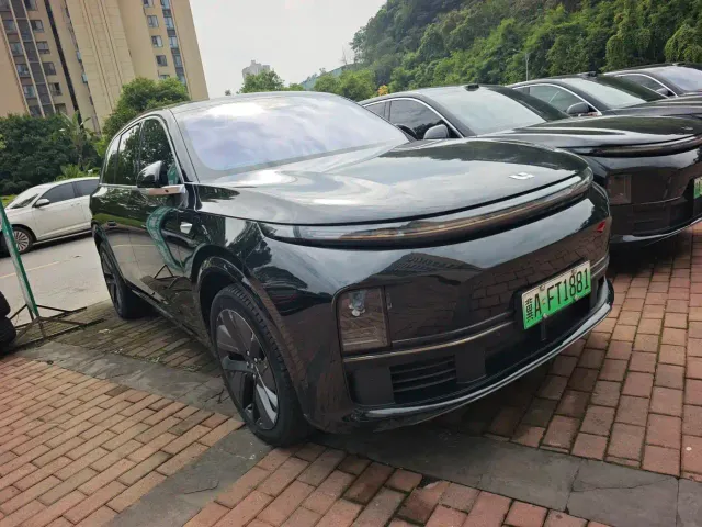Li Auto L7 — Фото автомобиля 3