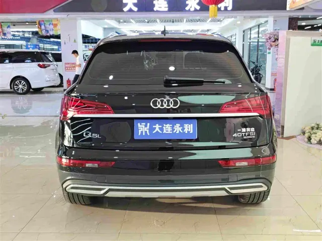 Audi Q5L — Фото автомобиля 5