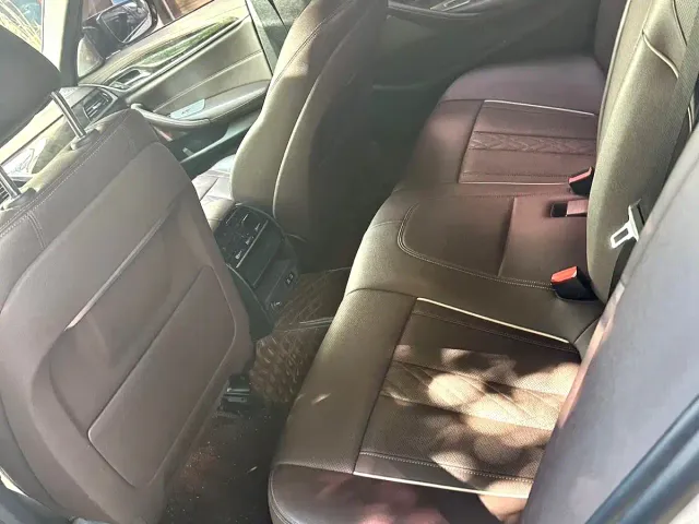 BMW 5 Series — Фото автомобиля 3