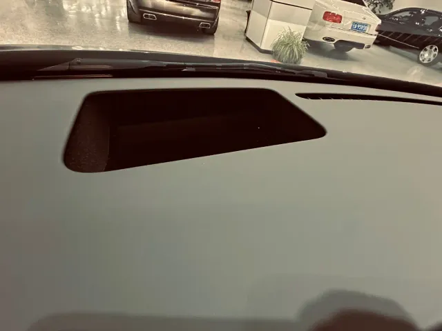 Li Auto i8 — Фото автомобиля 22