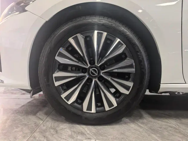 Nissan Teana — Фото автомобиля 15