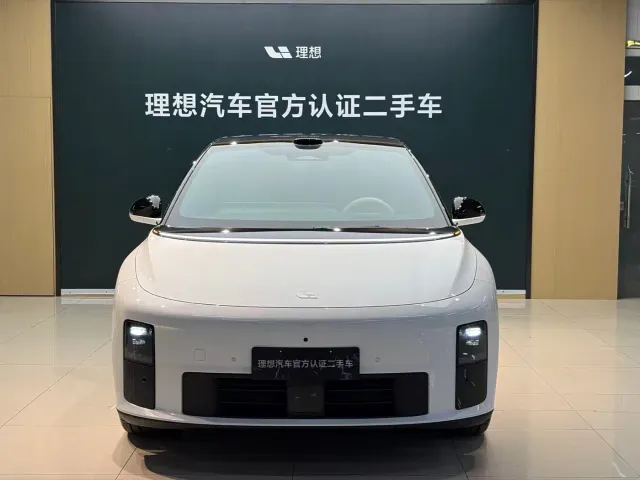 Li Auto i6 — Фото автомобиля 2