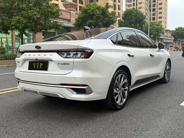 Ford Mondeo — Фото автомобиля 6