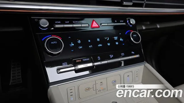 Hyundai Santafe Santa Fe (MX5) Бензин 2.5T 4WD — Фото автомобиля 13