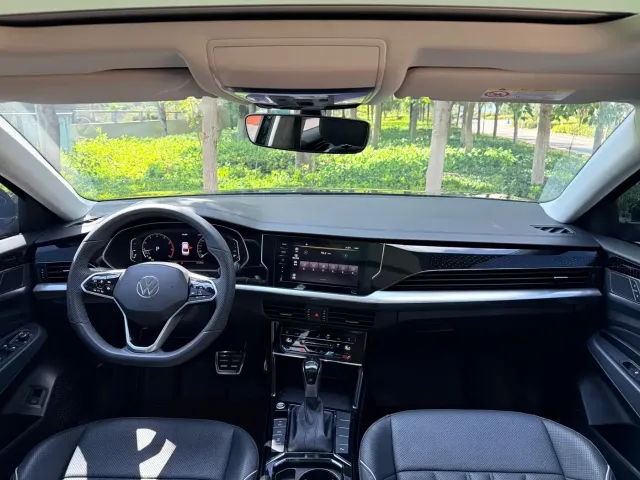 Volkswagen Passat — Фото автомобиля 12