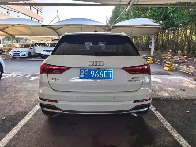 Audi Q3 — Фото автомобиля 22
